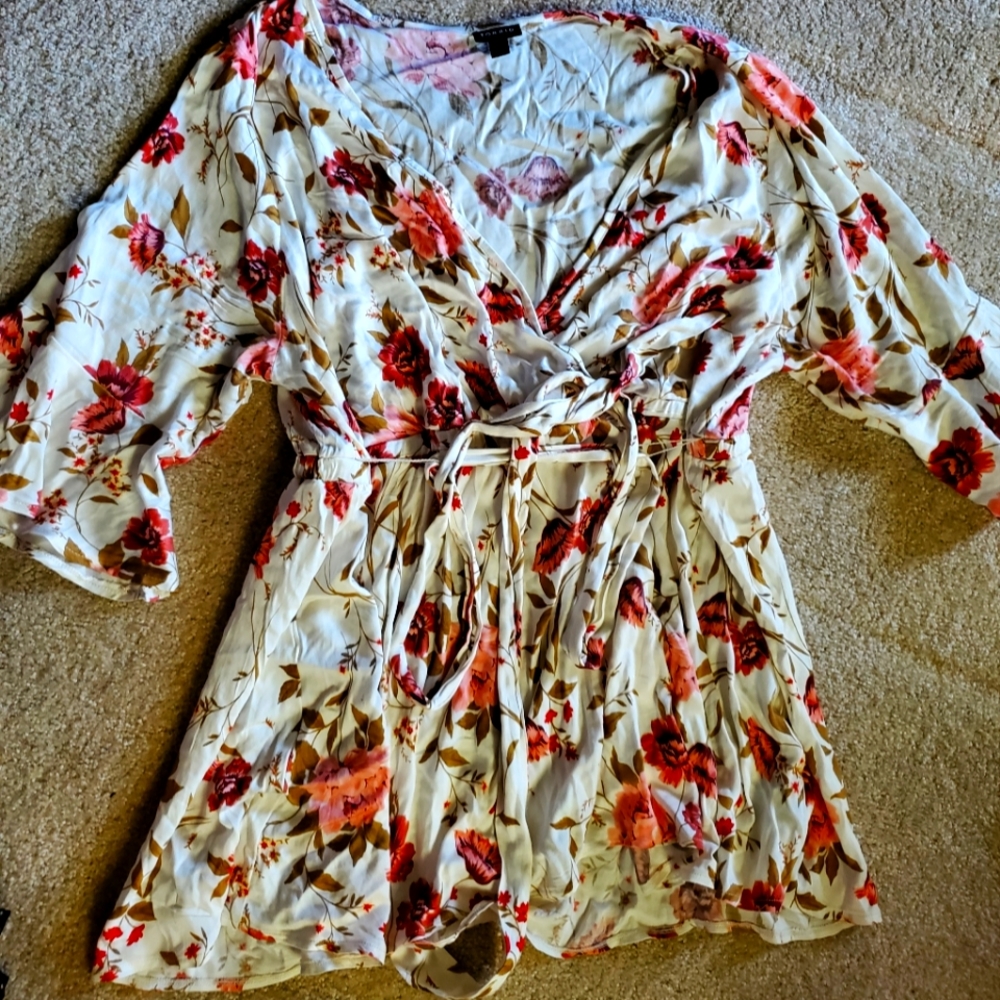 New without tags torrid waist tie shirt.